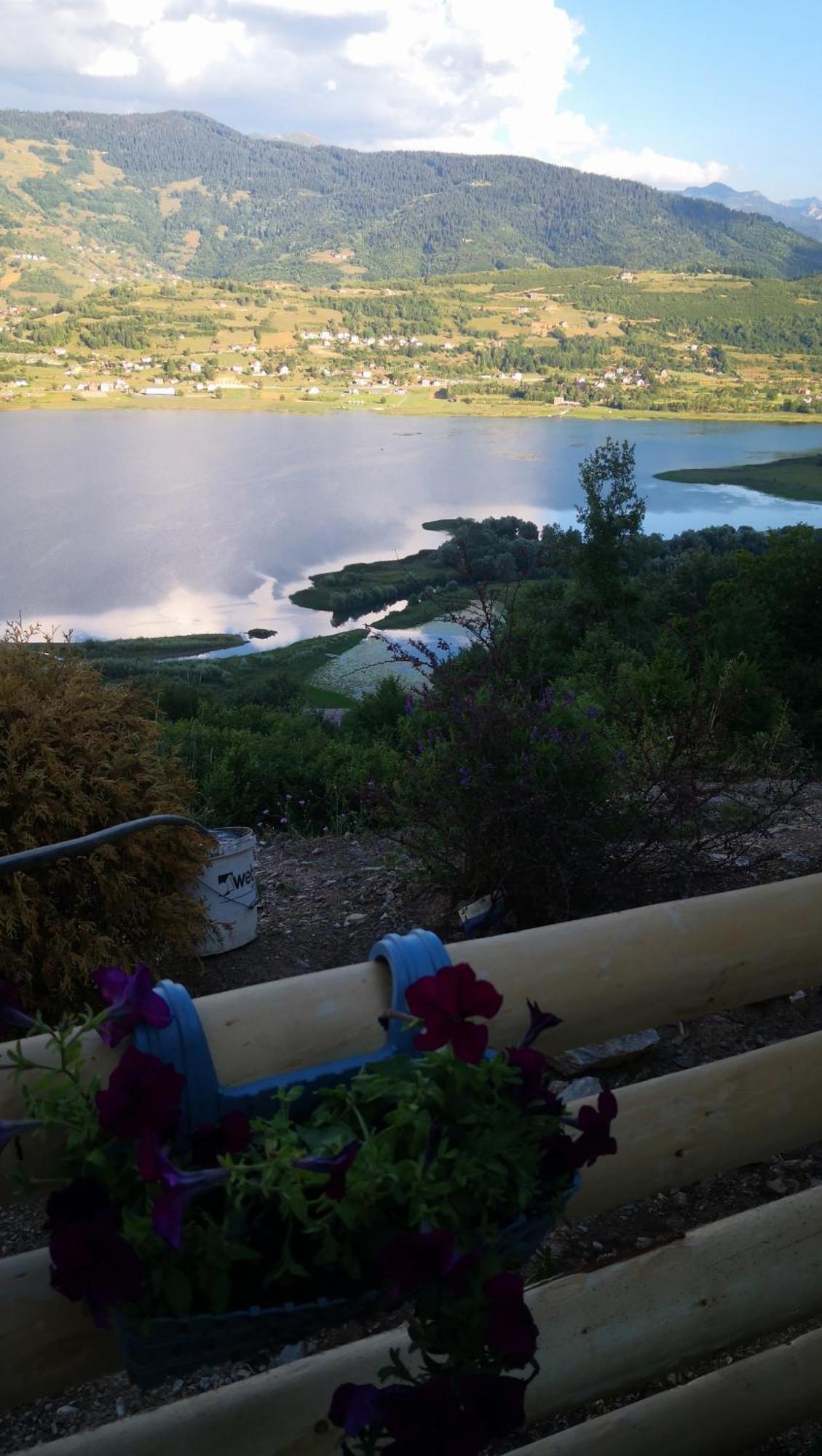 Suncani Brijeg Eco Village Plav Exteriér fotografie
